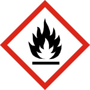 GHS02 – Inflammable Le pictogramme Flamme concerne les produits pouvant s'enflammer rapidement comme l'acétone, les résines polyester, le styrène, les solvants ou les diluants. Ils doivent être manipulés loin de toute source d'ignition.