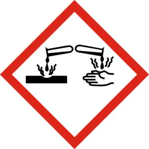 GHS05 – Corrosif Le pictogramme Corrosion avertit d'un risque de brûlures graves de la peau, de lésions oculaires irréversibles et de corrosion des métaux.